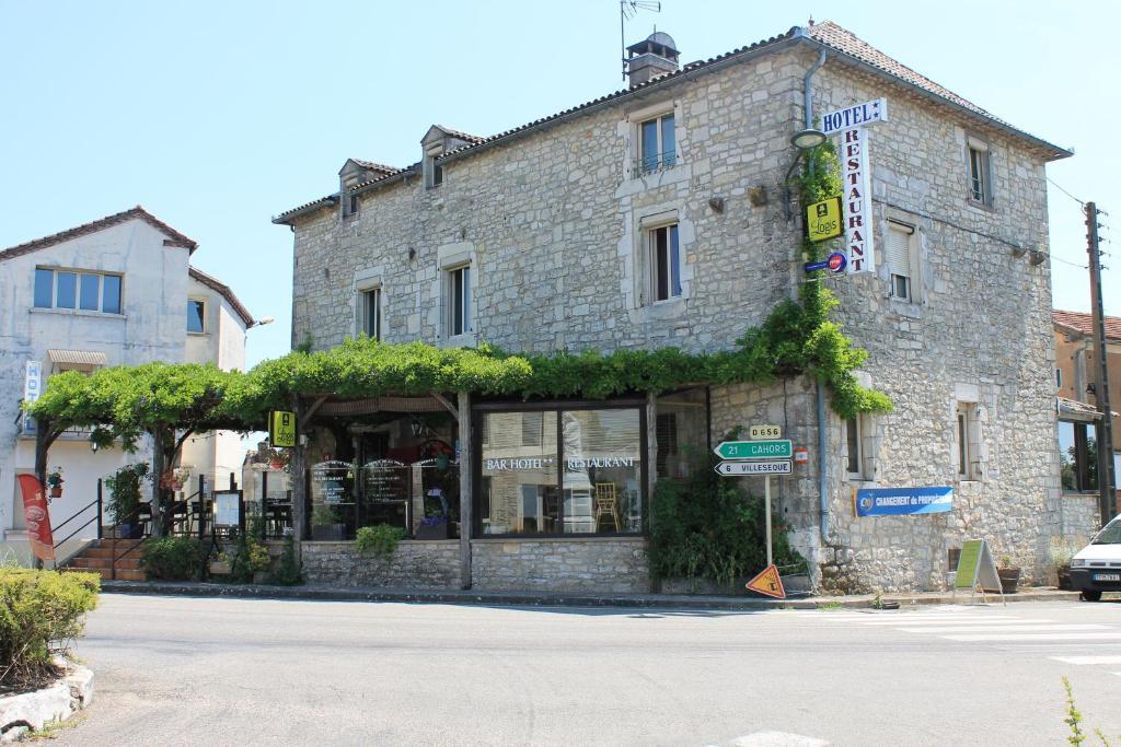 Logis Hotels- Auberge De La Tour - Hotel Et Restaurant Sauzet  Eksteriør bilde